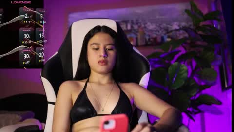 danaa_rouse online show from November 19, 9:35 pm