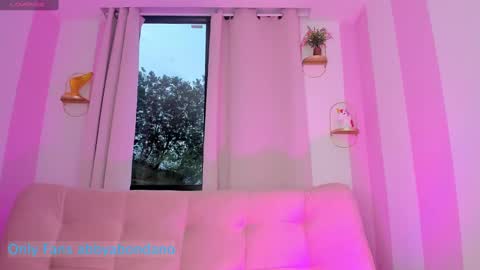 Snapshot of danafinet chatting on September 17, 11:02 am A B B Y online show from September 17, 11:02 am