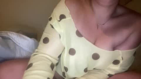 Rosalia online show from April 18, 6:48 am