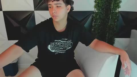 Snapshot of dani_cumboy chatting on October 11, 3:48 pm dani_cumboy online show from October 11, 3:48 pm