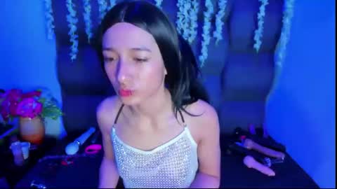 dani_dream online show from May 12, 4:05 pm
