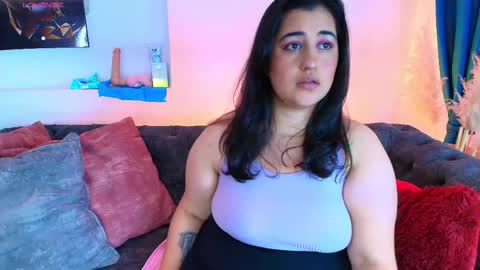 Dani  online show from February 11, 8:01 pm