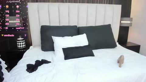 JANE  online show from September 16, 7:50 pm