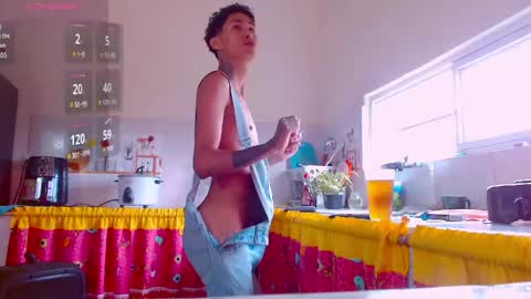 daniel_deluxx online show from May 16, 5:22 pm