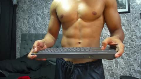 Snapshot of daniel_leconte chatting on September 26, 5:15 am daniel_leconte online show from September 26, 5:15 am
