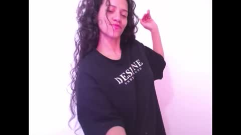 danielarivasth online show from October 23, 6:26 am