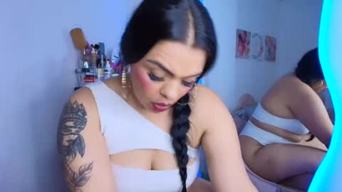 Snapshot of danielacortes03 chatting on September 25, 8:05 pm I think I will close this page please leave me a message if you want to know about me online show from September 25, 8:05 pm