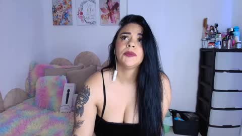 Snapshot of danielacortes03 chatting on October 6, 6:37 pm I think I will close this page please leave me a message if you want to know about me online show from October 6, 6:37 pm