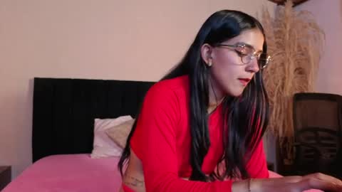 danielamonroe online show from April 10, 11:20 pm