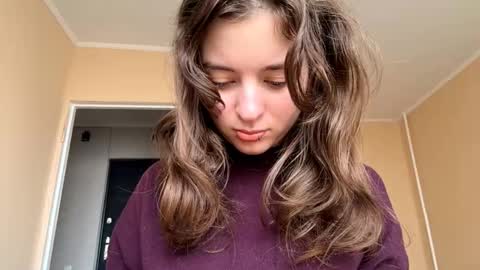 Mia online show from November 4, 7:32 am