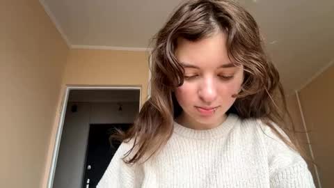 Mia online show from November 3, 7:20 am