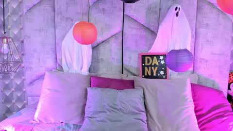 DaniiBelluci  online show from October 18, 4:16 am