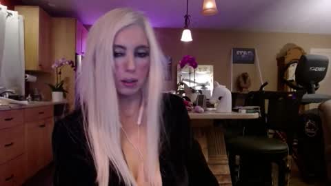 DanikaWhite69 online show from October 21, 9:58 am