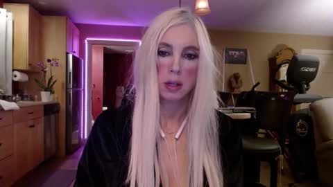DanikaWhite69 online show from March 2, 10:56 am