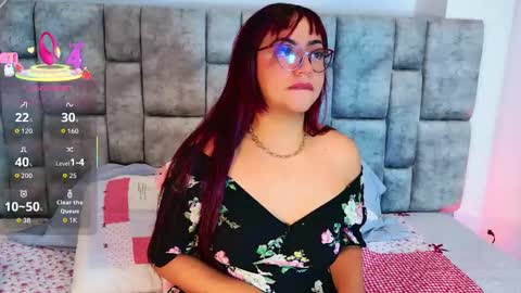 daninianderson online show from January 8, 4:07 am