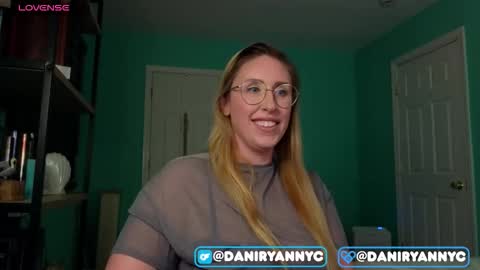 Dani Ryan online show from March 2, 12:48 am