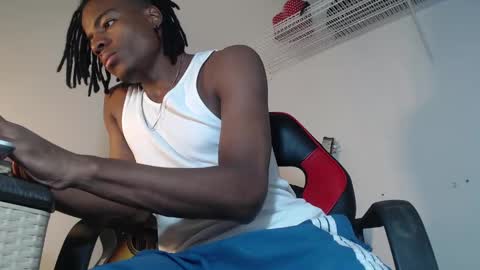 dann_hill_1 online show from February 18, 9:42 pm