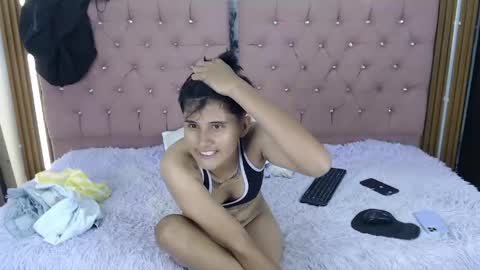 Danniela y Victoria online show from May 19, 1:56 am