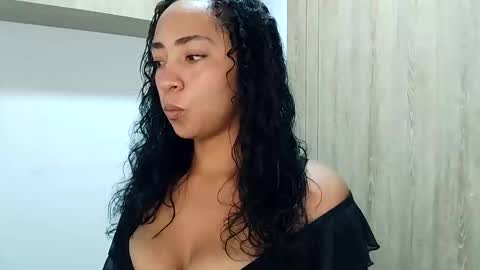 Danna  Ross online show from June 2, 2:57 am