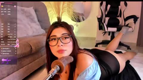 Snapshot of danna_adams1 chatting on February 27, 4:02 am danna_adams1 online show from February 27, 4:02 am