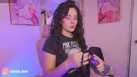 Snapshot of danna_lovs chatting on September 19, 5:27 pm Danna Lovs online show from September 19, 5:27 pm