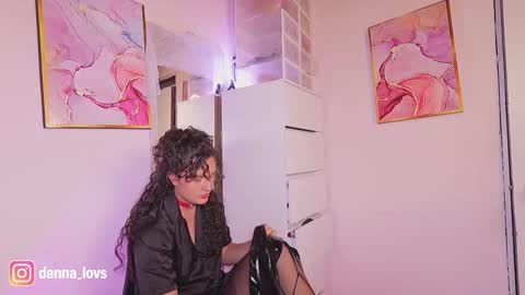 Snapshot of danna_lovs chatting on September 23, 5:19 pm Danna Lovs online show from September 23, 5:19 pm