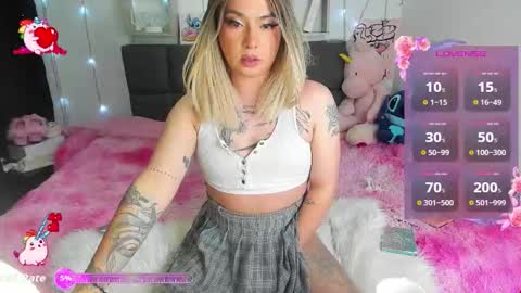 dannia_13 online show from February 10, 4:15 am