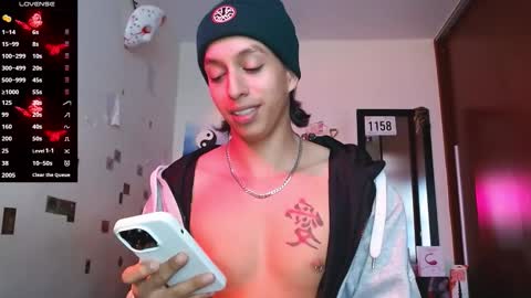 phantom555 online show from December 20, 7:21 pm