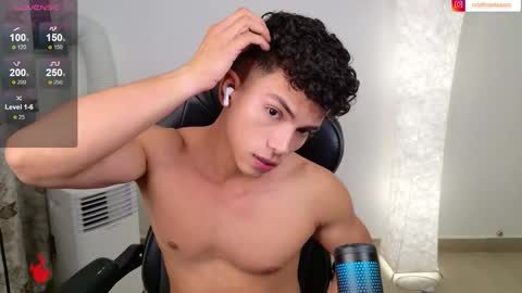 Snapshot of danny__vegas chatting on October 25, 12:33 am D A N N Y online show from October 25, 12:33 am