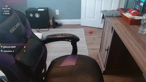 Snapshot of dannyboyx69 chatting on January 20, 6:32 pm dannyboyx69 online show from January 20, 6:32 pm