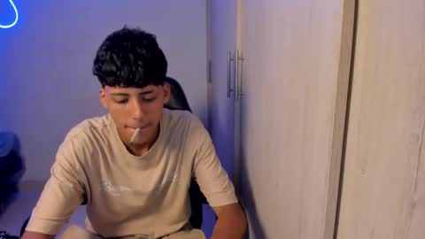 dante_martinez1 online show from April 8, 10:46 pm