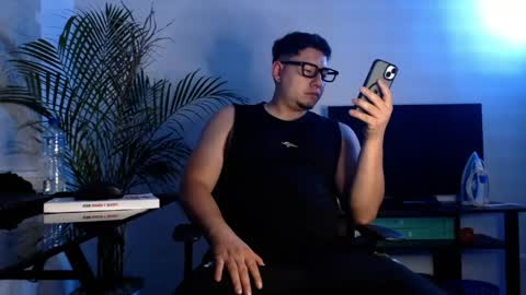  A L E J A N D R O  online show from June 9, 11:15 pm