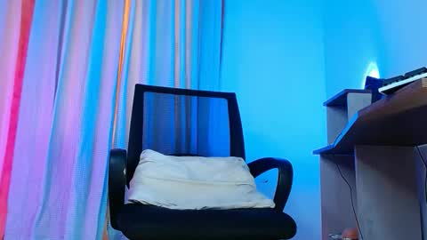 Dante Santoro online show from April 11, 12:09 pm