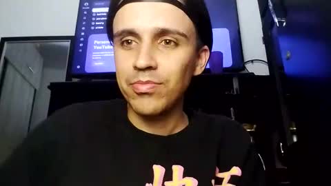 Snapshot of danylano chatting on October 20, 7:13 am Daniel online show from October 20, 7:13 am
