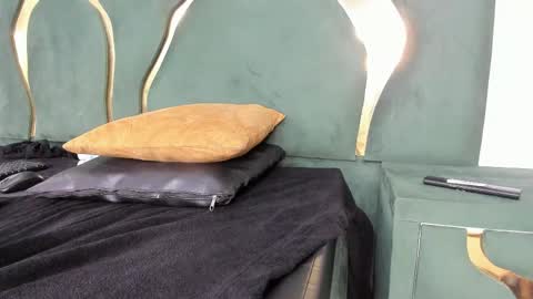 daphne_culeht online show from May 27, 1:57 am