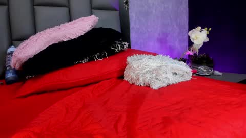 karol  online 2pm until 830 online show from March 3, 8:21 pm