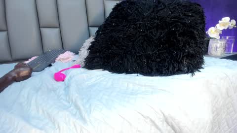 karol  online 2pm until 830 online show from January 4, 10:13 pm