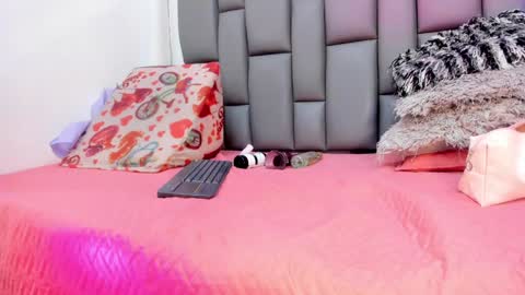 karol  online 2pm until 830 online show from January 15, 7:44 pm