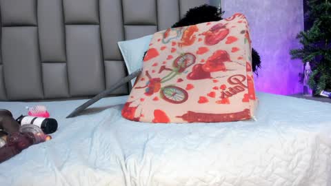 karol  online 2pm until 830 online show from December 20, 7:50 pm