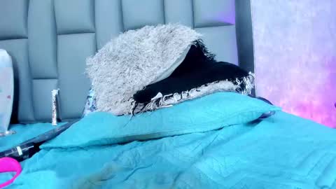 karol  online 2pm until 830 online show from February 20, 11:32 pm