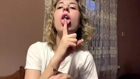 Monika online show from April 11, 5:28 pm