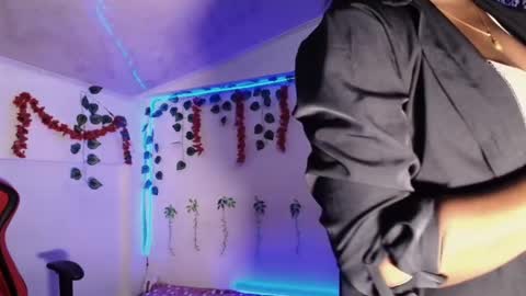 Daphne online show from February 6, 10:47 am