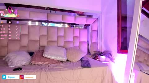 Daphne online show from September 28, 12:36 pm