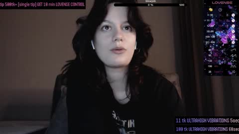 Snapshot of darcyie1ove chatting on October 21, 6:00 pm Darcy online show from October 21, 6:00 pm