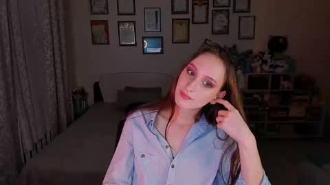 Darcy Siren online show from February 6, 3:31 pm