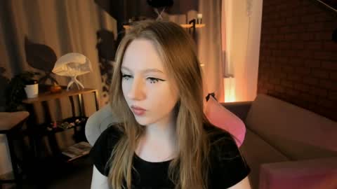 Daria Tate online show from March 22, 9:57 am