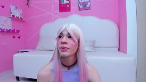 Snapshot of daripqueen chatting on February 4, 5:01 pm DaripQueen online show from February 4, 5:01 pm