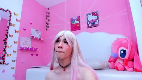 Snapshot of daripqueen chatting on February 7, 6:24 pm DaripQueen online show from February 7, 6:24 pm