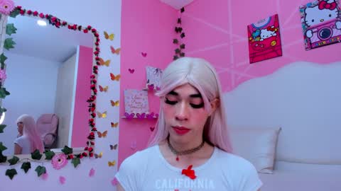 Snapshot of daripqueen chatting on March 6, 3:24 pm DaripQueen online show from March 6, 3:24 pm