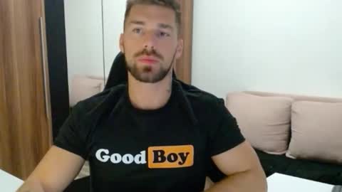 darius_94 online show from November 21, 6:44 am